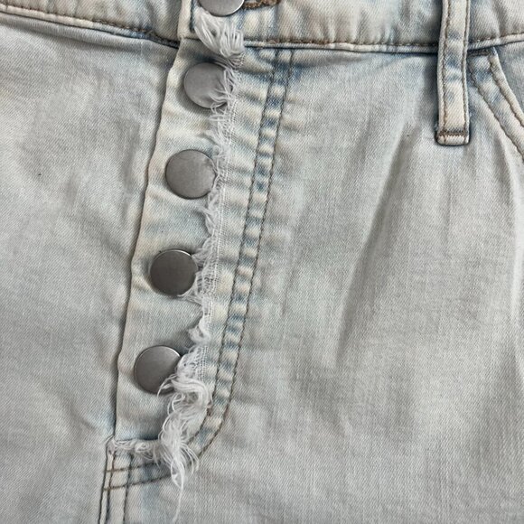 Wild Fable Cut Off Shorts Plus Size 18 Raw Edge Blue Light Wash Denim High Rise - Picture 4 of 6